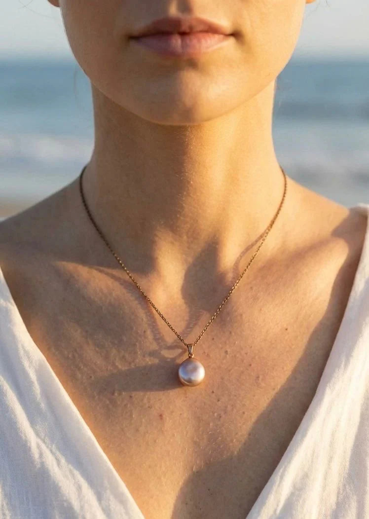 Natural Pink Pearl Pendant Necklace (Adjustable Chain)